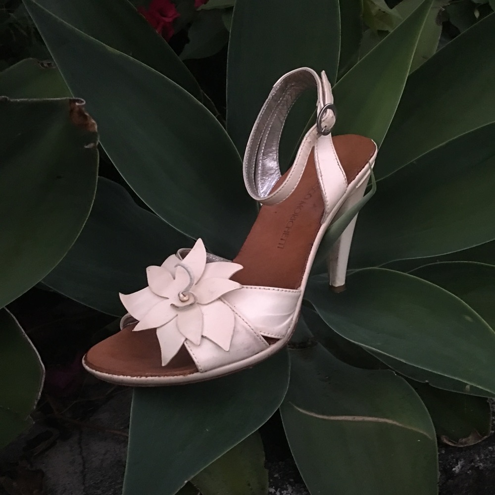 FRANCESCO MORICHETTI vintage white patent leather heels